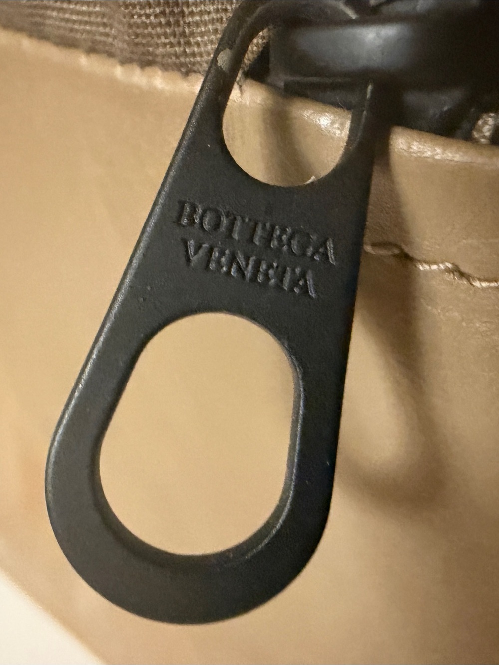 Authentic Bottega Veneta Tan Leather Travel Duffel Bag - Picture 11 of 16